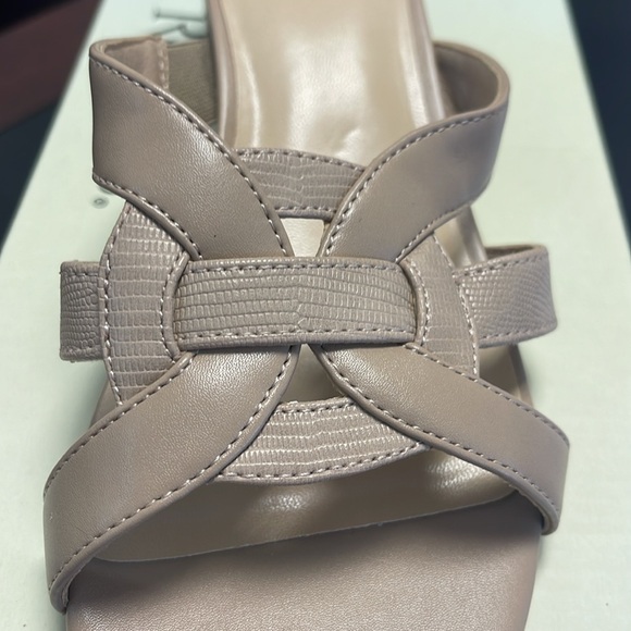 Kim Rogers Tan Naura Slides - Picture 7 of 7